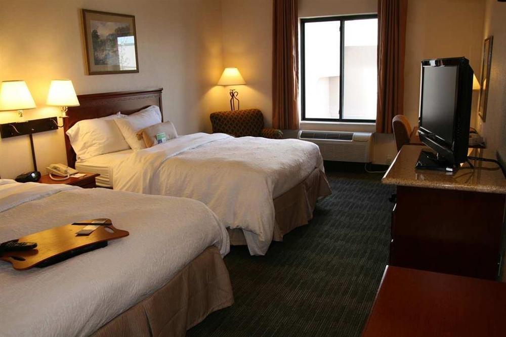 Hampton Inn & Suites Nampa At The Idaho Center Стая снимка